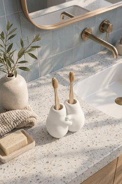 Hug Duo Sarılan Çift Diş Fırçalık – 3D Baskı PLA Banyo Organizeri 13×13 cm