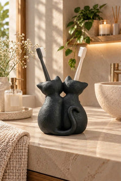 Sarılmış Kediler Figürlü Diş Fırçalığı – Çift Hazneli Banyo Organizeri 13×13 cm