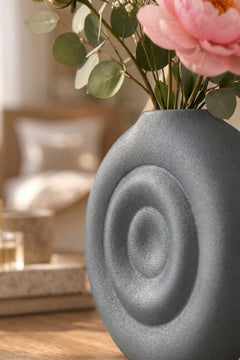Orbit Spiral Oval Dekoratif Vazo – 3D Baskı PLA, Modern Masa Üstü Vazo 14 cm