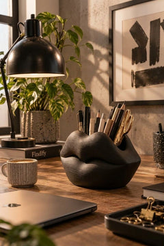 Dudak Form Masaüstü Organizer – 3D Baskı PLA Kalemlik, Makyaj Fırçalık ve Gözlük Standı