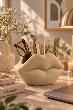 Dudak Form Masaüstü Organizer – 3D Baskı PLA Kalemlik, Makyaj Fırçalık ve Gözlük Standı