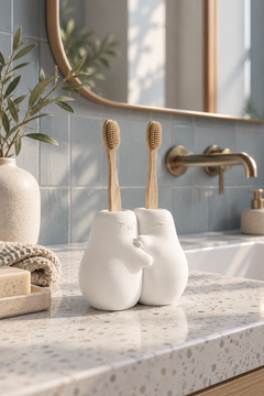 Hug Duo Sarılan Çift Diş Fırçalık – 3D Baskı PLA Banyo Organizeri 13×13 cm